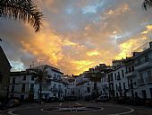 Plaza Baja de la Despeda.Alba otoal