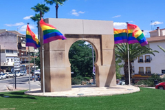 Álora se suma a la conmemoración del Día LGTBI