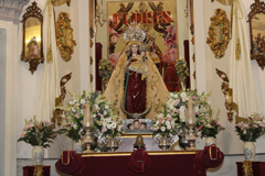 lora acompaa a la Patrona en su traslado a la Parroquia