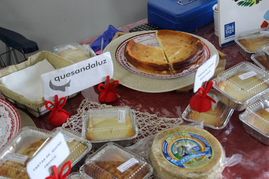 Gran afluencia de pblico en el Mercado de Quesos tradicionales