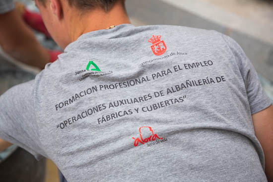 El alcalde visita al alumnado en prcticas del curso de albailera