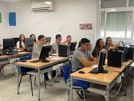 El ayuntamiento de lora inicia un programa de empleo