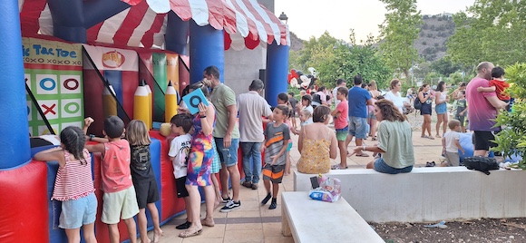 Fiesta de Multijuegos en Barriada El Puente