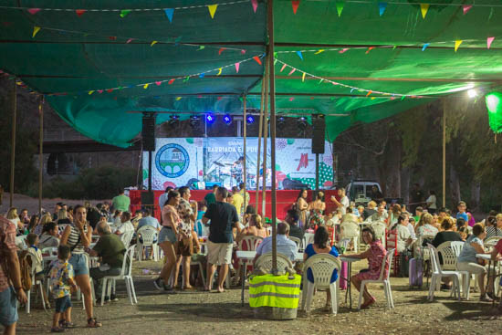 La Barriada El Puente vive sus das grandes