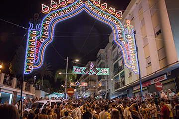 El encendido del alumbrado da comienzo a la Feria