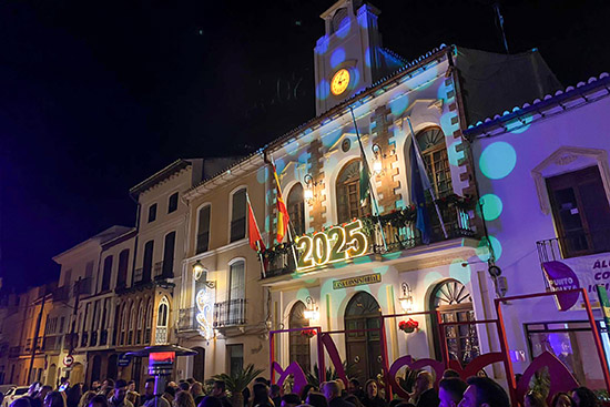 lora recibe al 2025