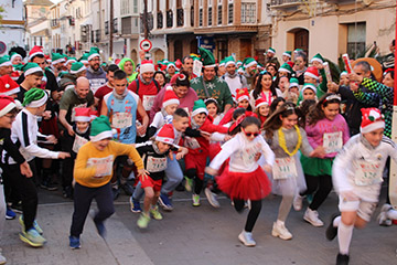 Ambiente festivo en la XII San Silvestre