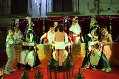 Nios y nias de lora entregan sus cartas a los Reyes Magos
