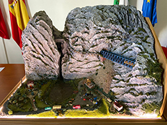 La hija de ngel Luis Fernndez Delgado cede una maqueta del Caminito 