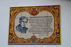lora inaugura una cermica dedicada a la Seorita Laura
